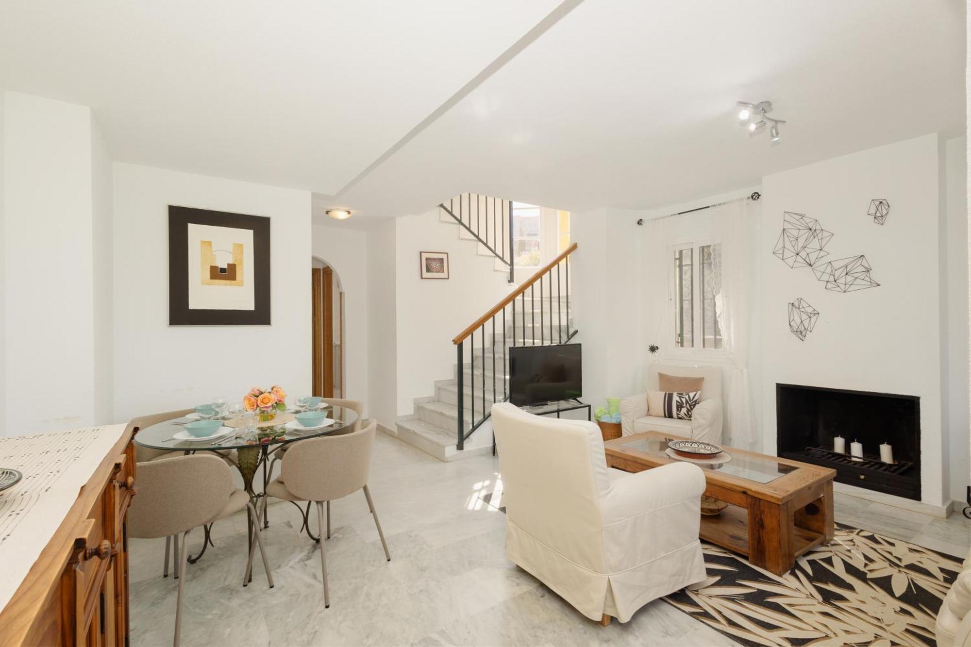 Beautiful Townhouse Walking Distance To The Beach In Costabella, Marbella Exterior foto